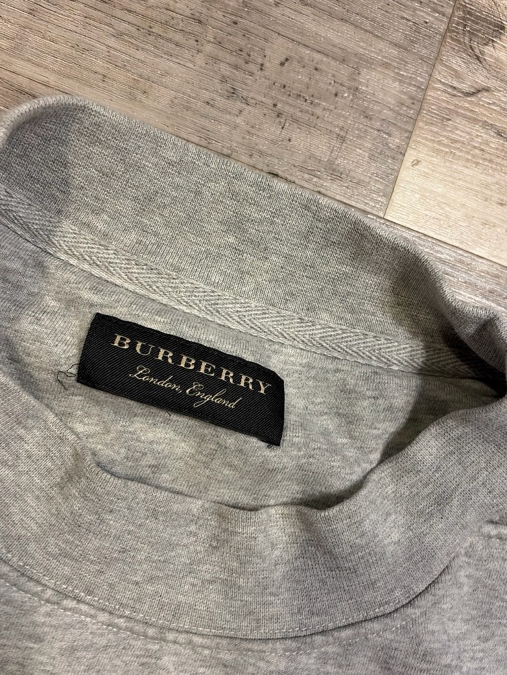Grey rare Burberry crewneck with embroidery - Picture 3 of 6
